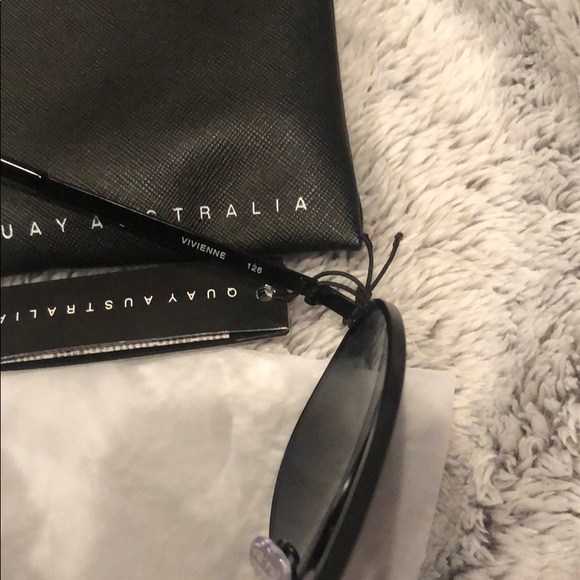 Quay Australia Vivienne sunglasses - Picture 2 of 2